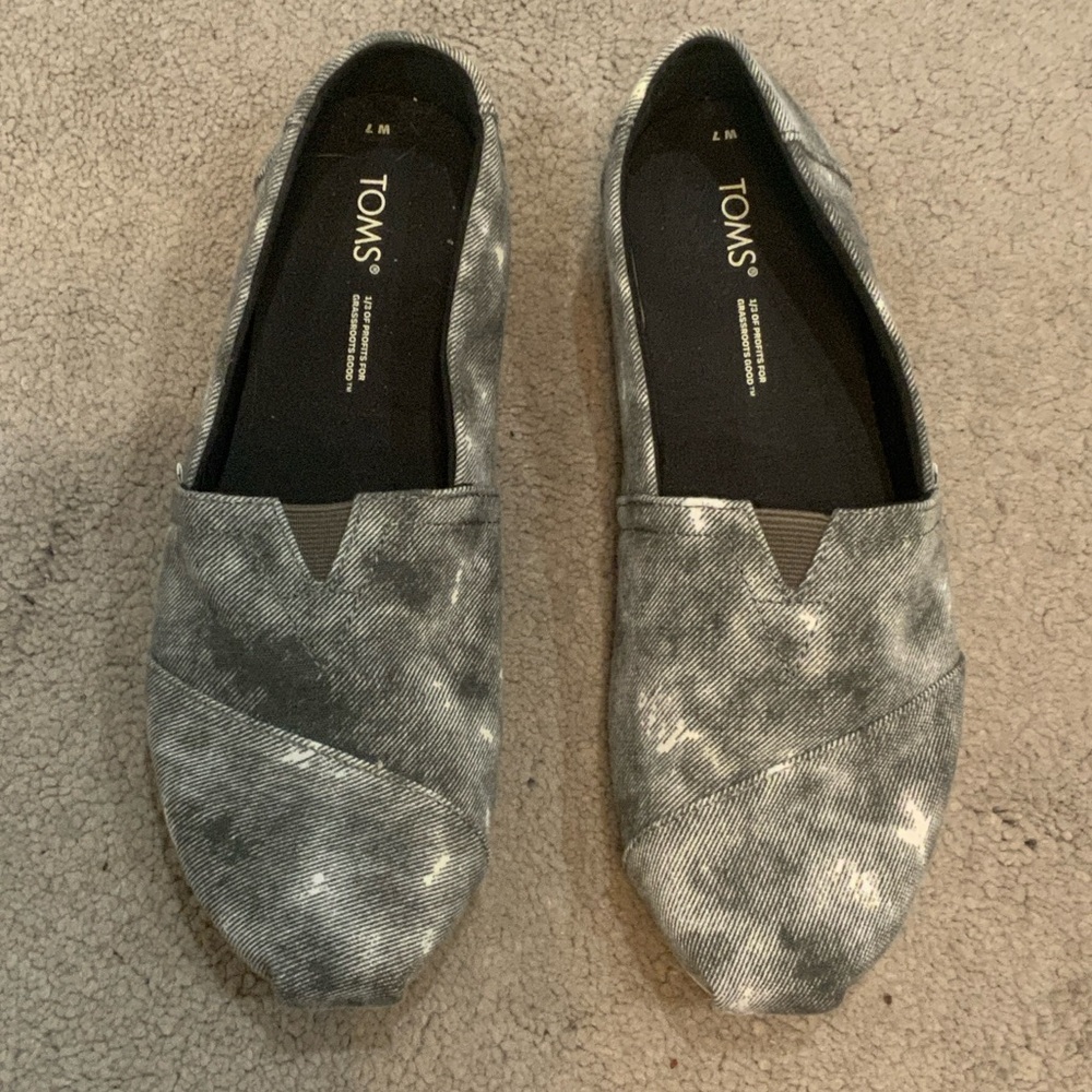 TOMS Marble Gray Canvas Slip-Ons